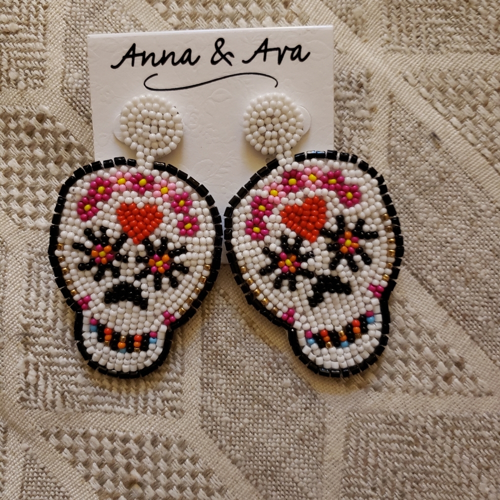 NWT Anna & Ava Beaded Skull Earrings